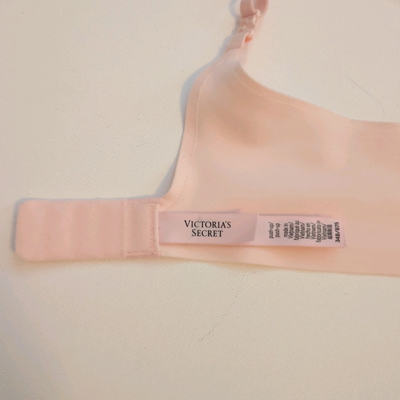 💖2/$35💖 Victoria's Secret Light Pink Bra - Picture 4 of 5